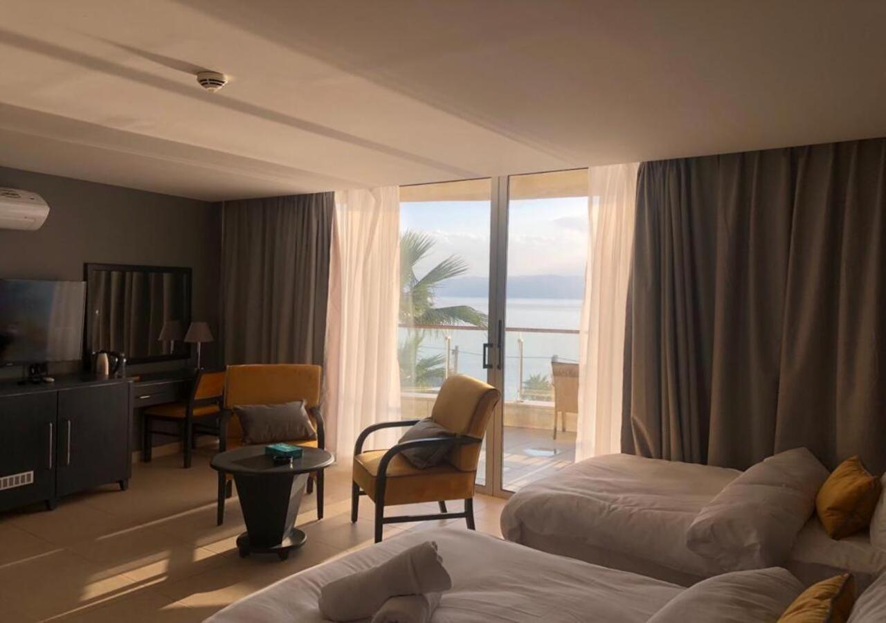 O Beach Hotel & Resort Sweimeh Esterno foto