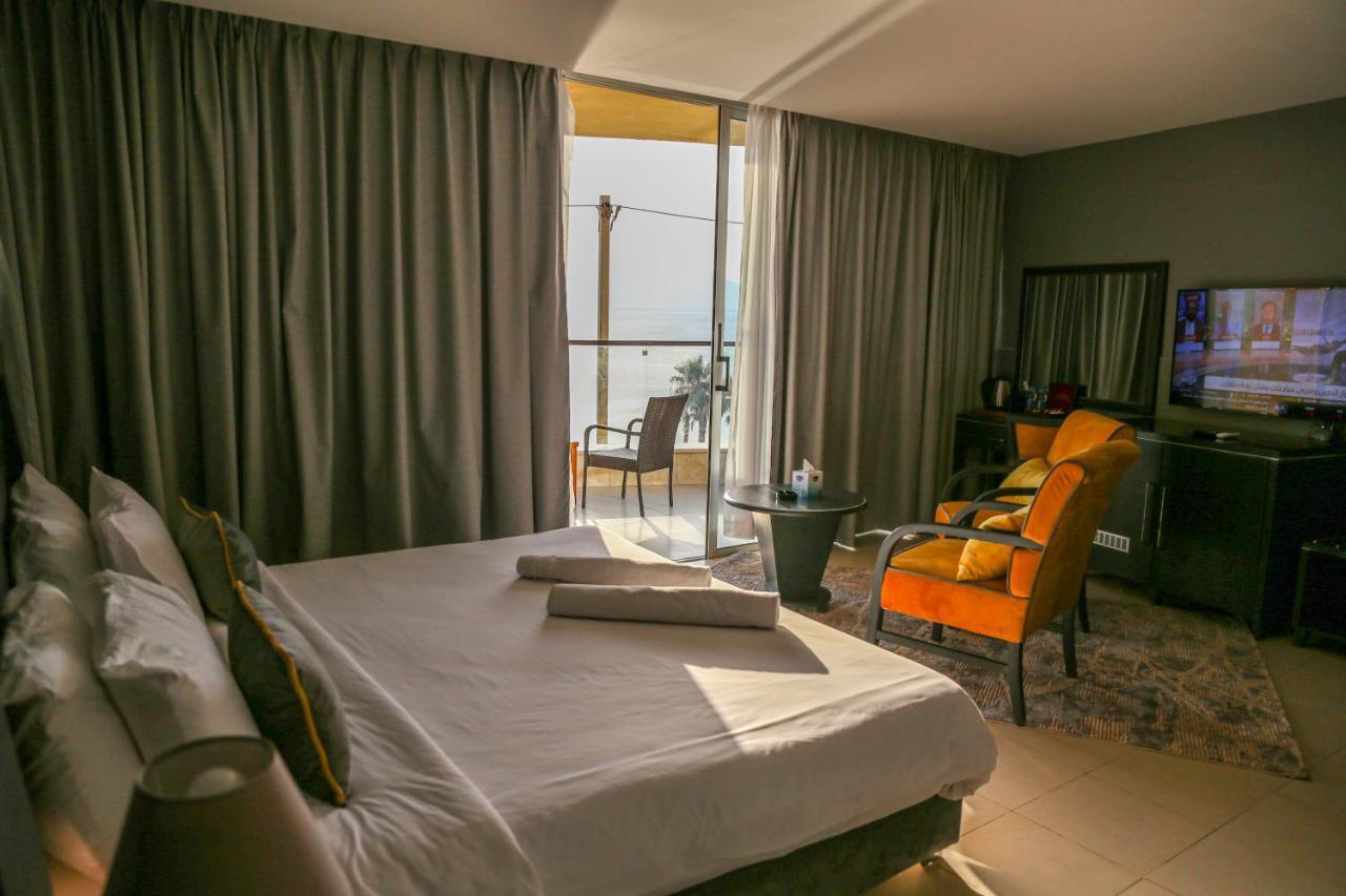 O Beach Hotel & Resort Sweimeh Esterno foto