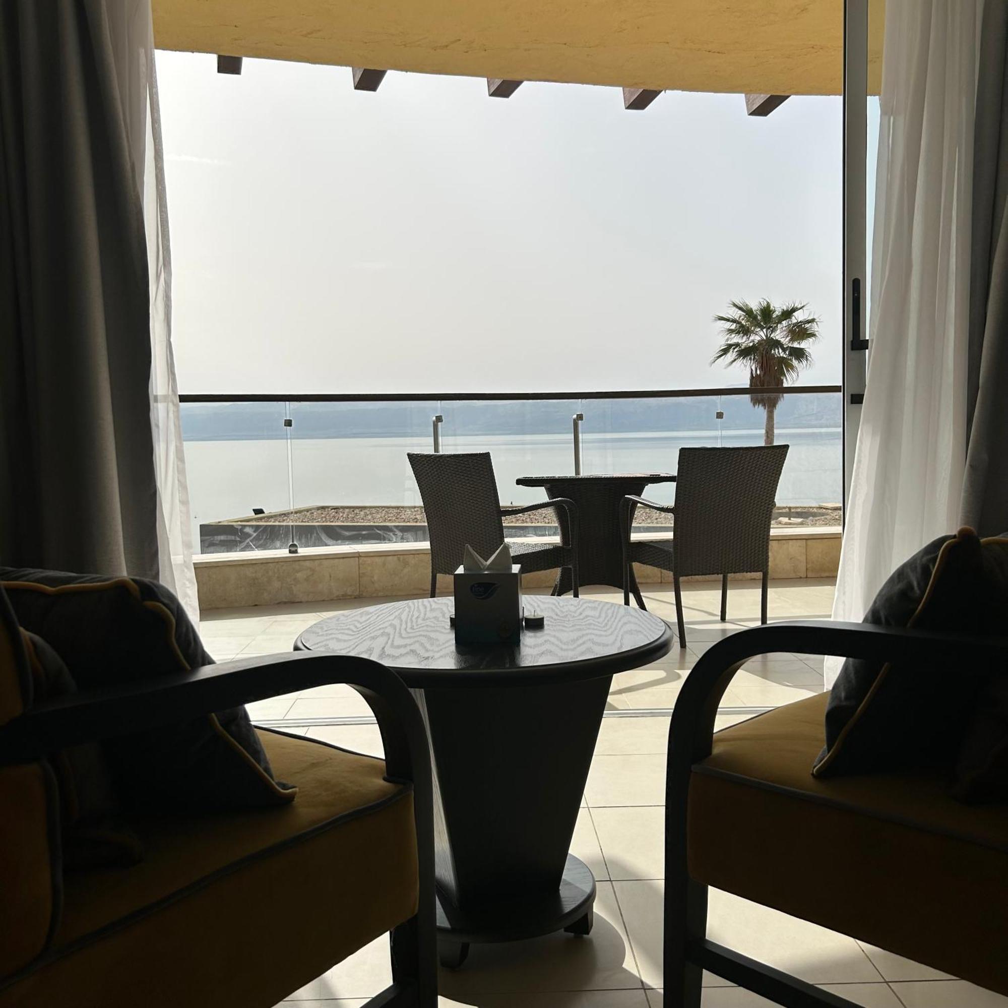 O Beach Hotel & Resort Sweimeh Esterno foto