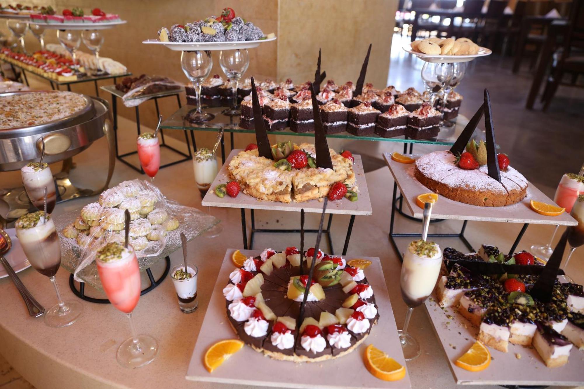 O Beach Hotel & Resort Sweimeh Esterno foto