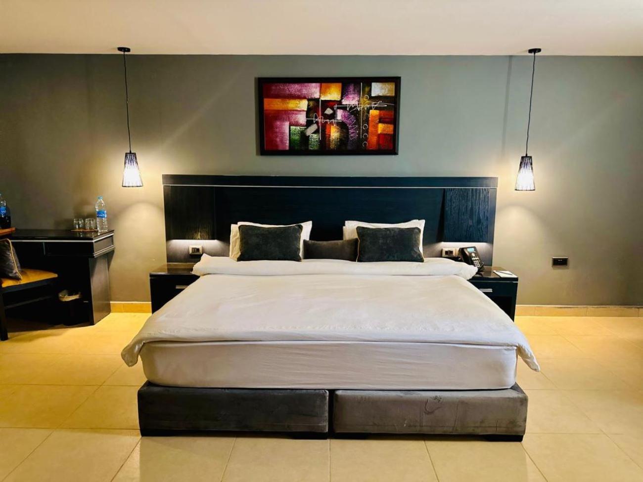 O Beach Hotel & Resort Sweimeh Esterno foto