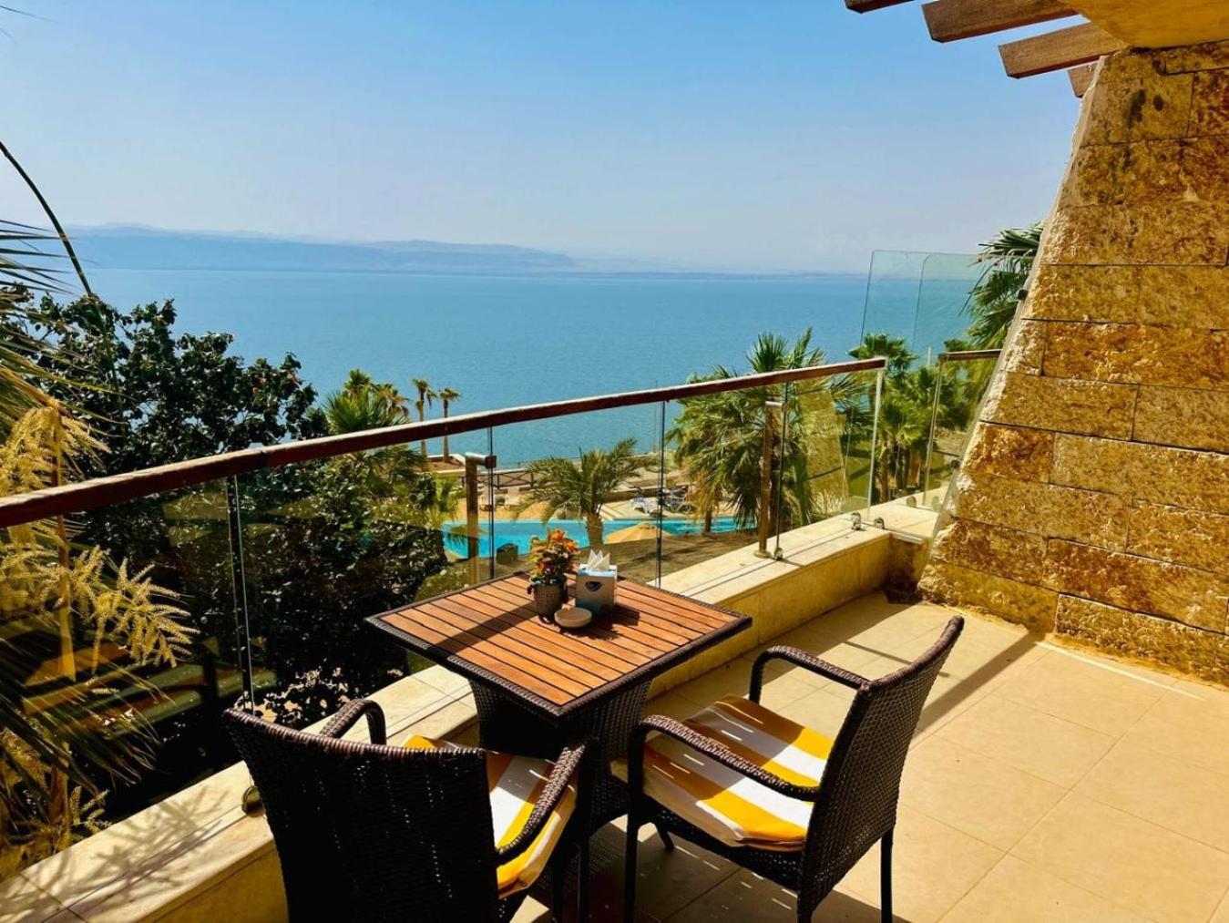 O Beach Hotel & Resort Sweimeh Esterno foto