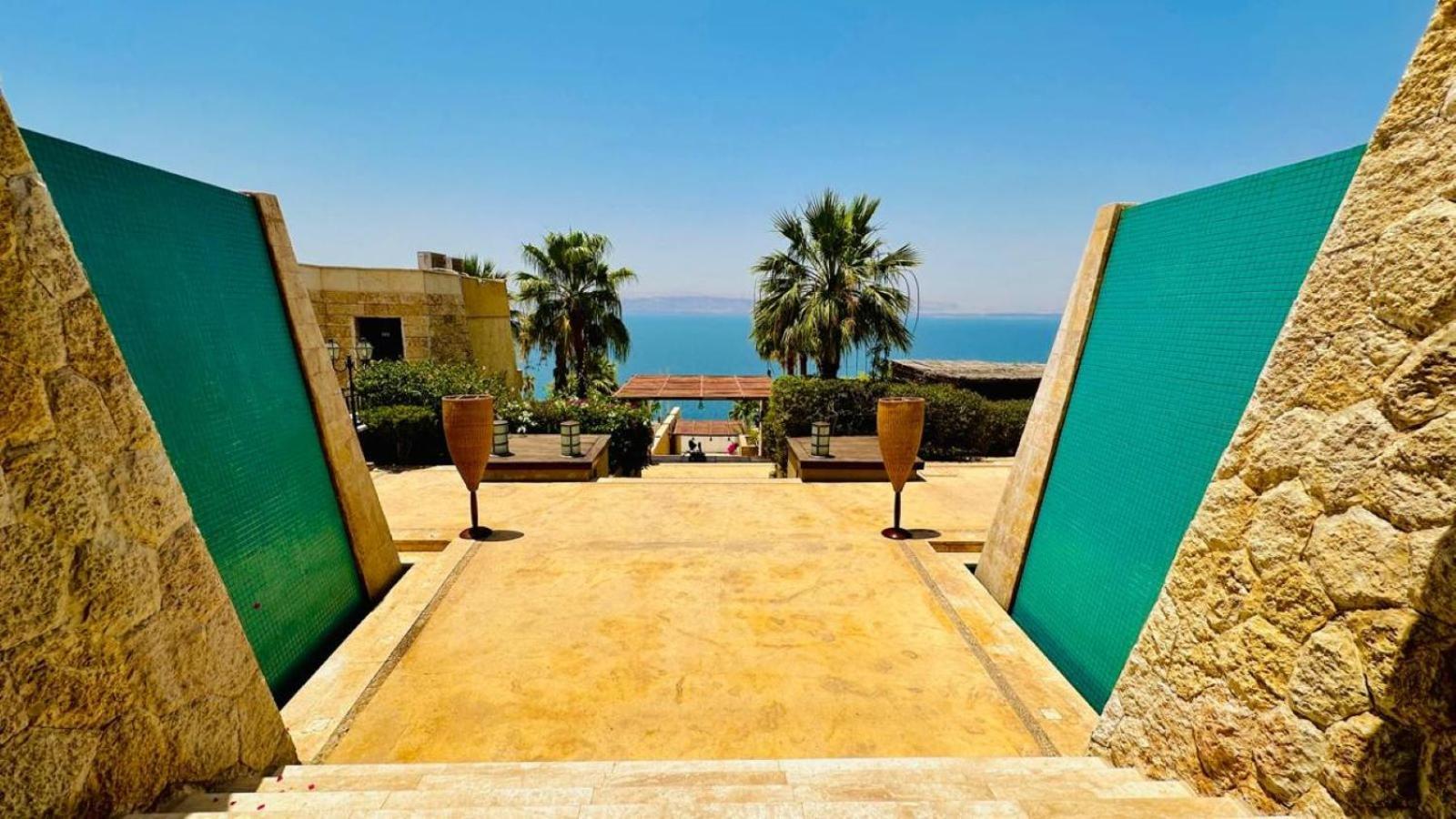 O Beach Hotel & Resort Sweimeh Esterno foto