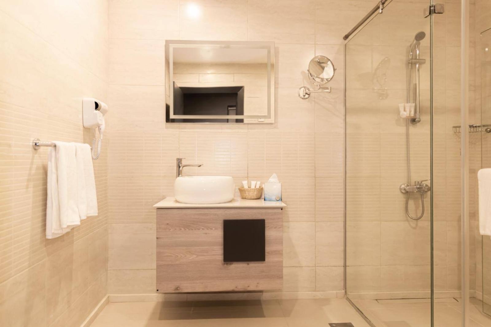 O Beach Hotel & Resort Sweimeh Esterno foto