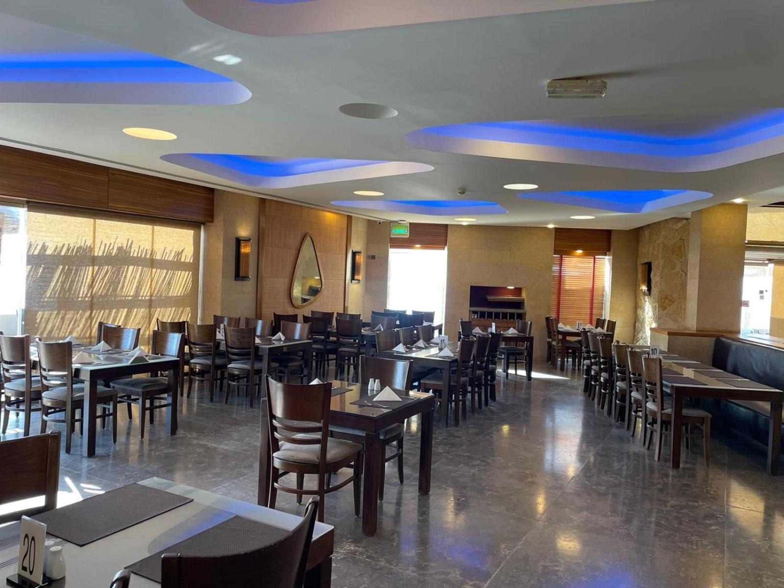 O Beach Hotel & Resort Sweimeh Esterno foto
