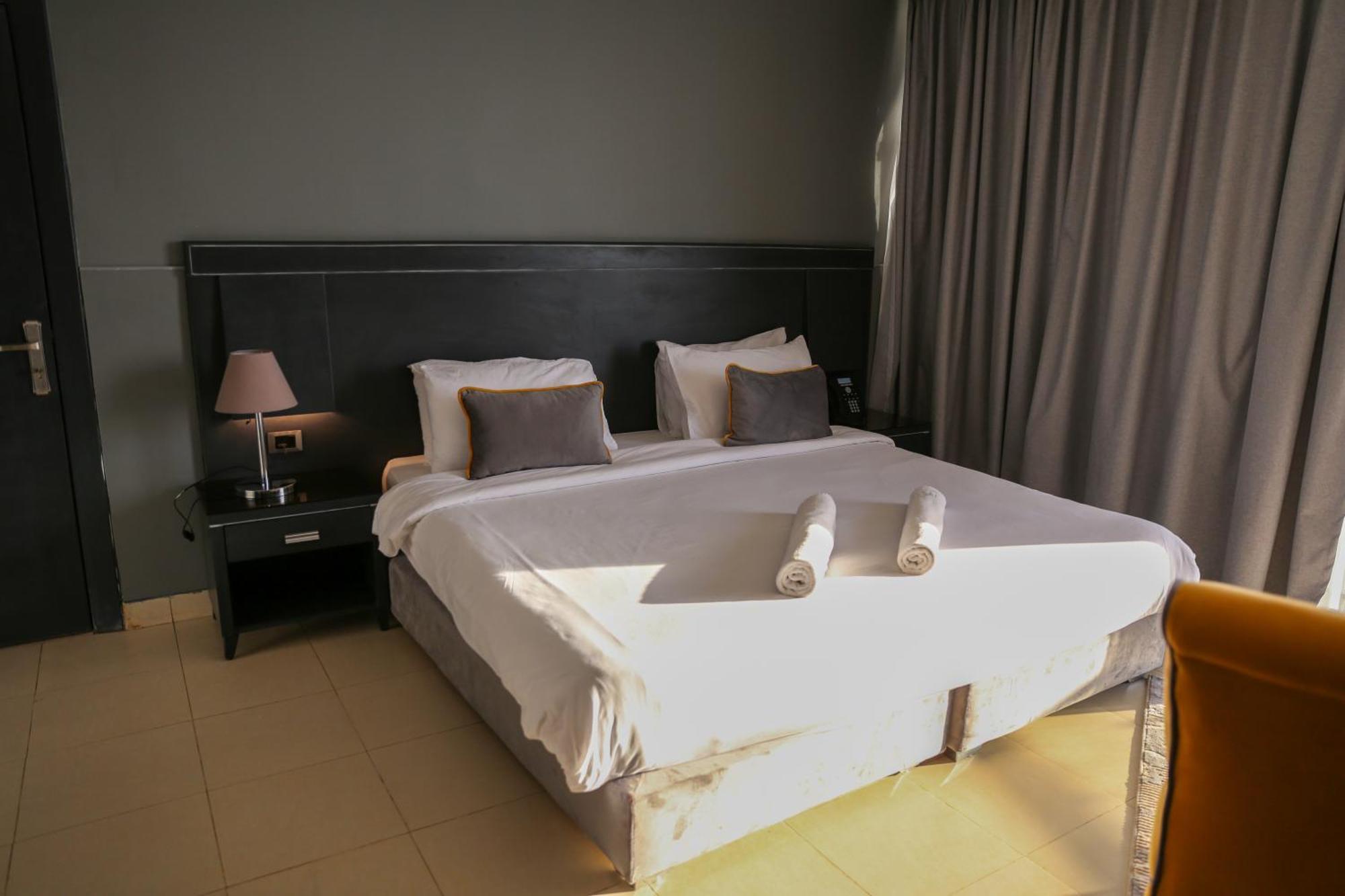 O Beach Hotel & Resort Sweimeh Esterno foto
