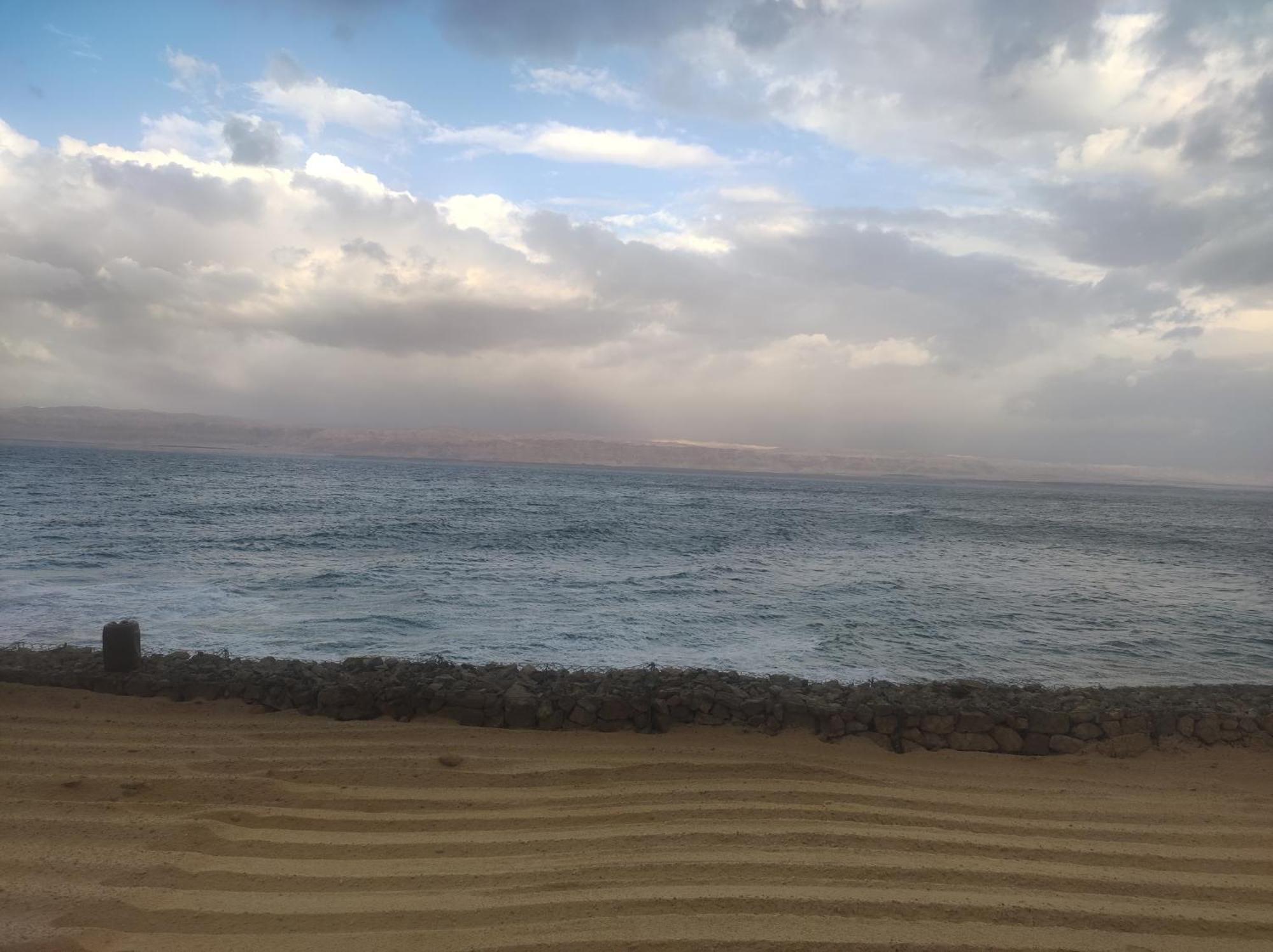 O Beach Hotel & Resort Sweimeh Esterno foto
